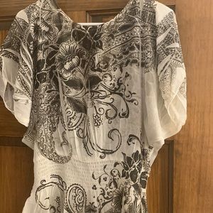 Black and white Tshirt